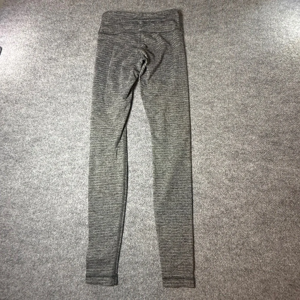 Lululemon Heathered Gray High Rise Yoga Workout Leggings - Women's Size 4‎